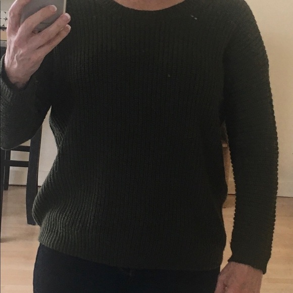 Sweater - Picture 2 of 6